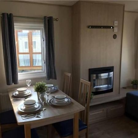 8 Berth Caravan At Parkdean Camber Sands 外观 照片